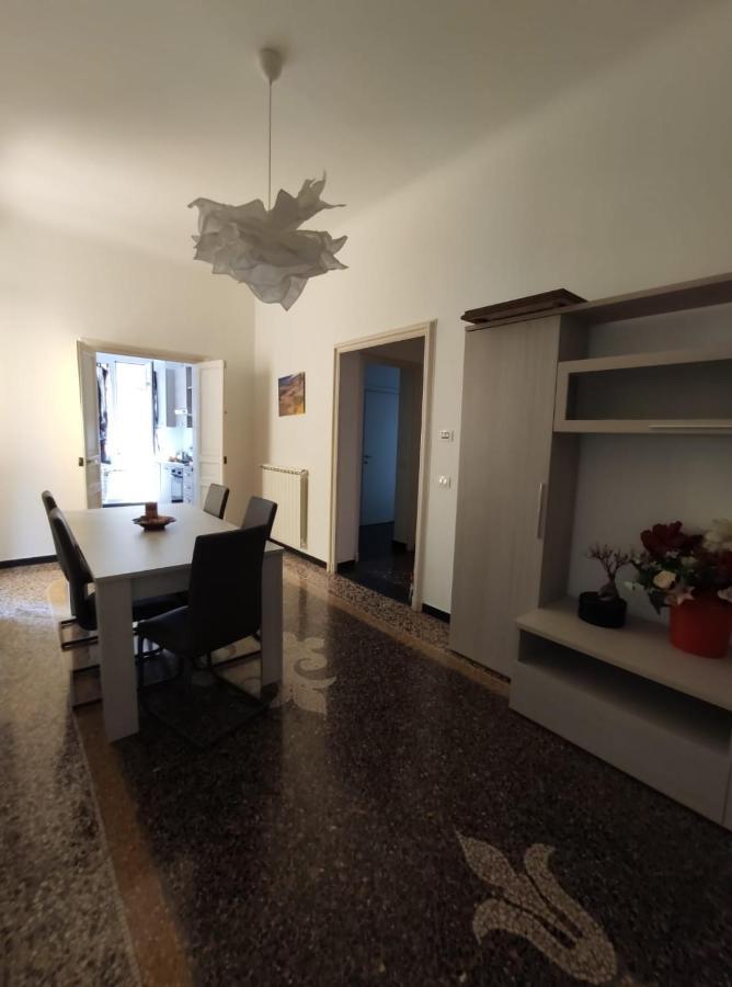 Wow Home - 175 Mq - Posteggio Privato - Davanti Porto Traghetti - Fino A 10 Posti Letto Génova Exterior foto