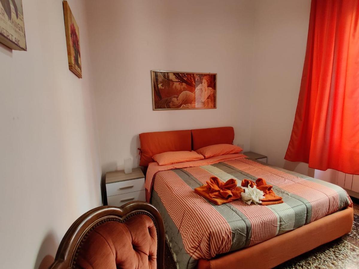 Wow Home - 175 Mq - Posteggio Privato - Davanti Porto Traghetti - Fino A 10 Posti Letto Génova Exterior foto