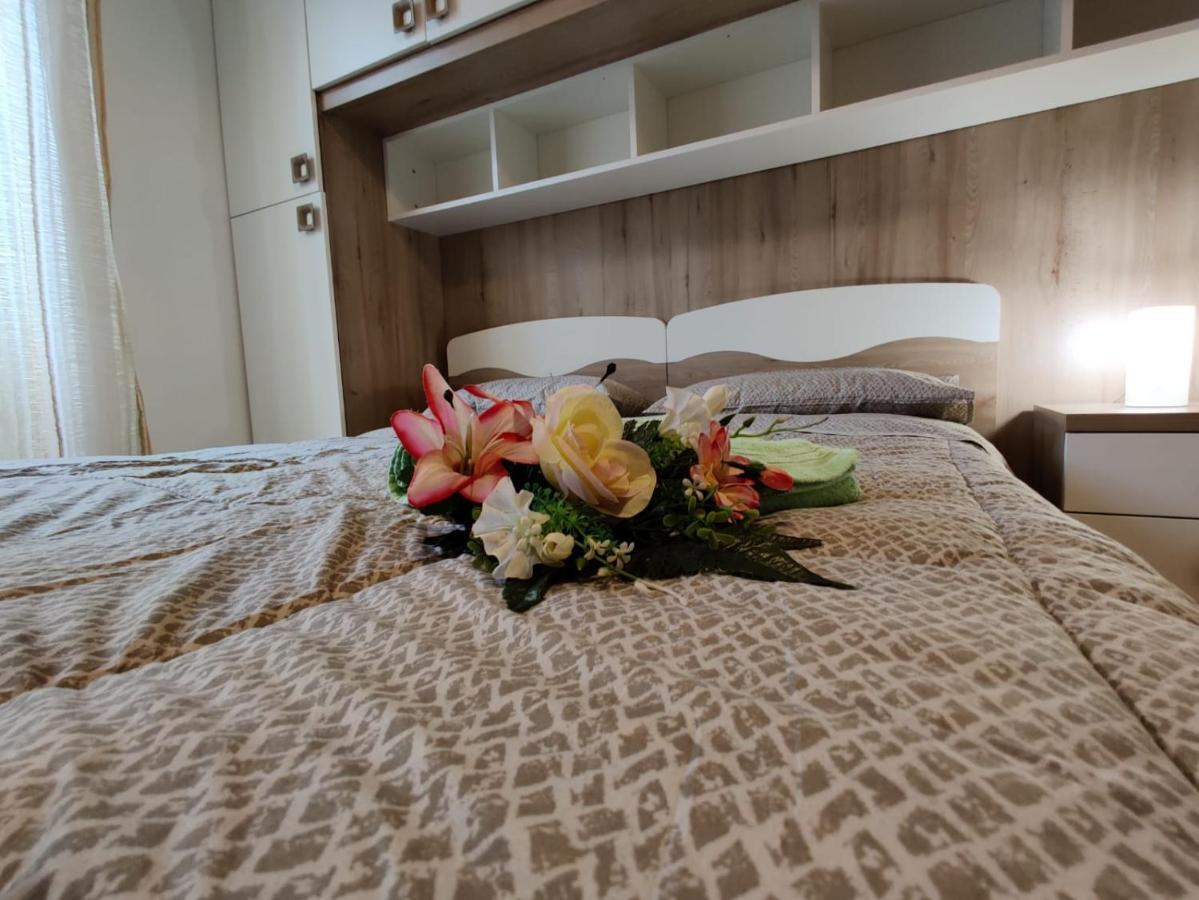 Wow Home - 175 Mq - Posteggio Privato - Davanti Porto Traghetti - Fino A 10 Posti Letto Génova Exterior foto